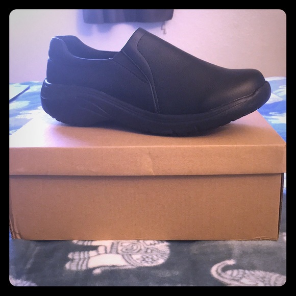 hawkwell women's lightweight comfort slip resistant nursing shoes